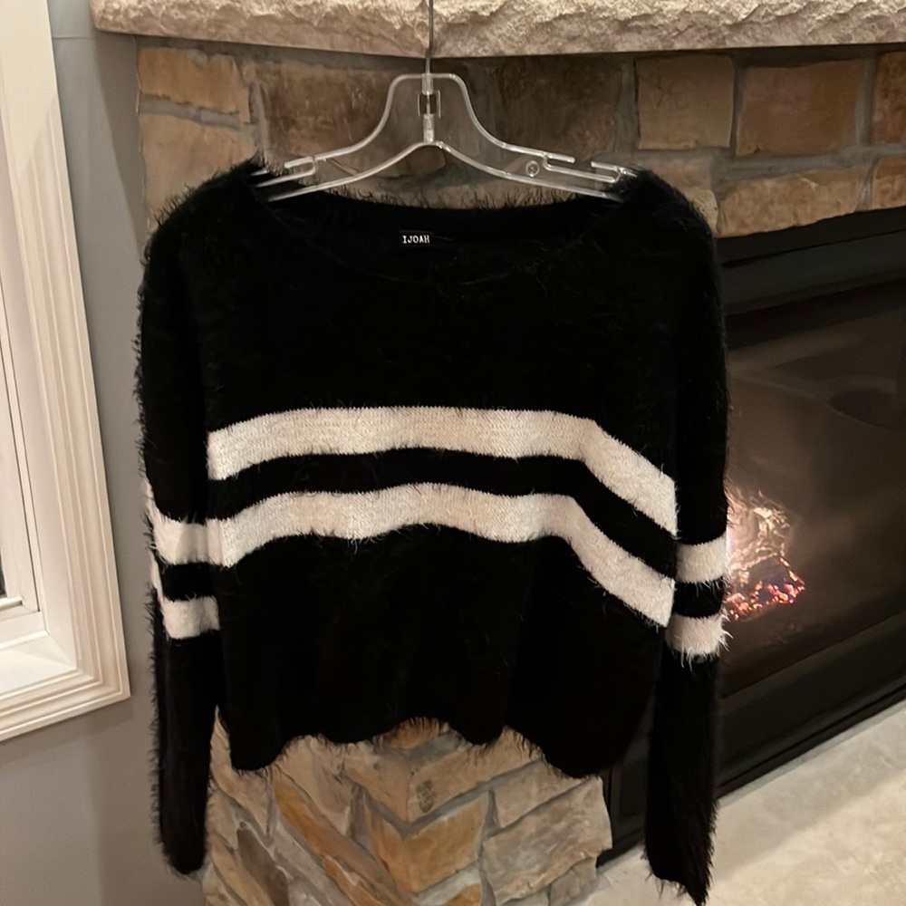 IJOAH Black and White Stripe Sweater